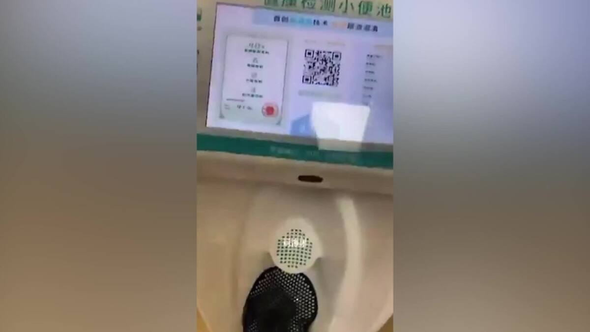 Mingitorios inteligentes en China. Foto: Captura de video.