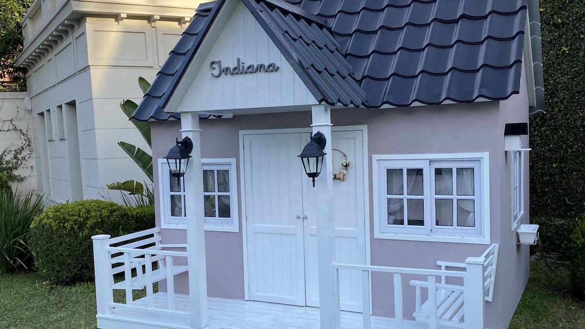 Mini casas premium desde 10.000 dólares: la tendencia en construcción en seco que crece entre familias y famosos