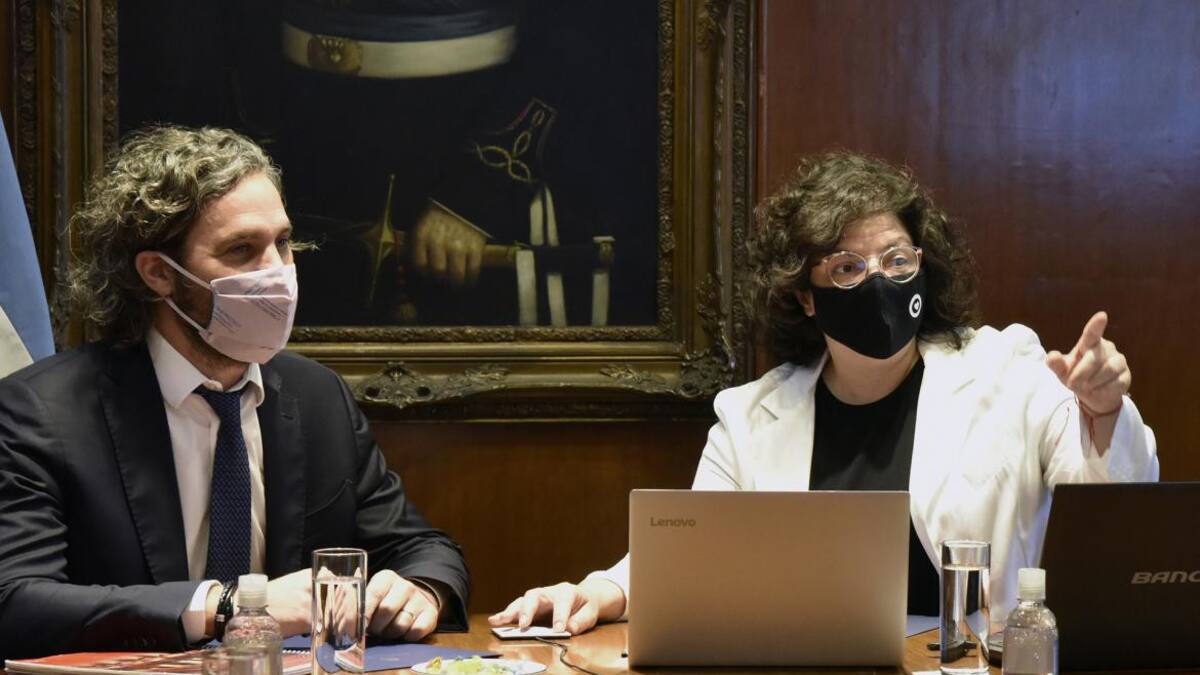 Ministra Carla Vizzotti y el Jefe de Gabinete Santiago Cafiero, NA