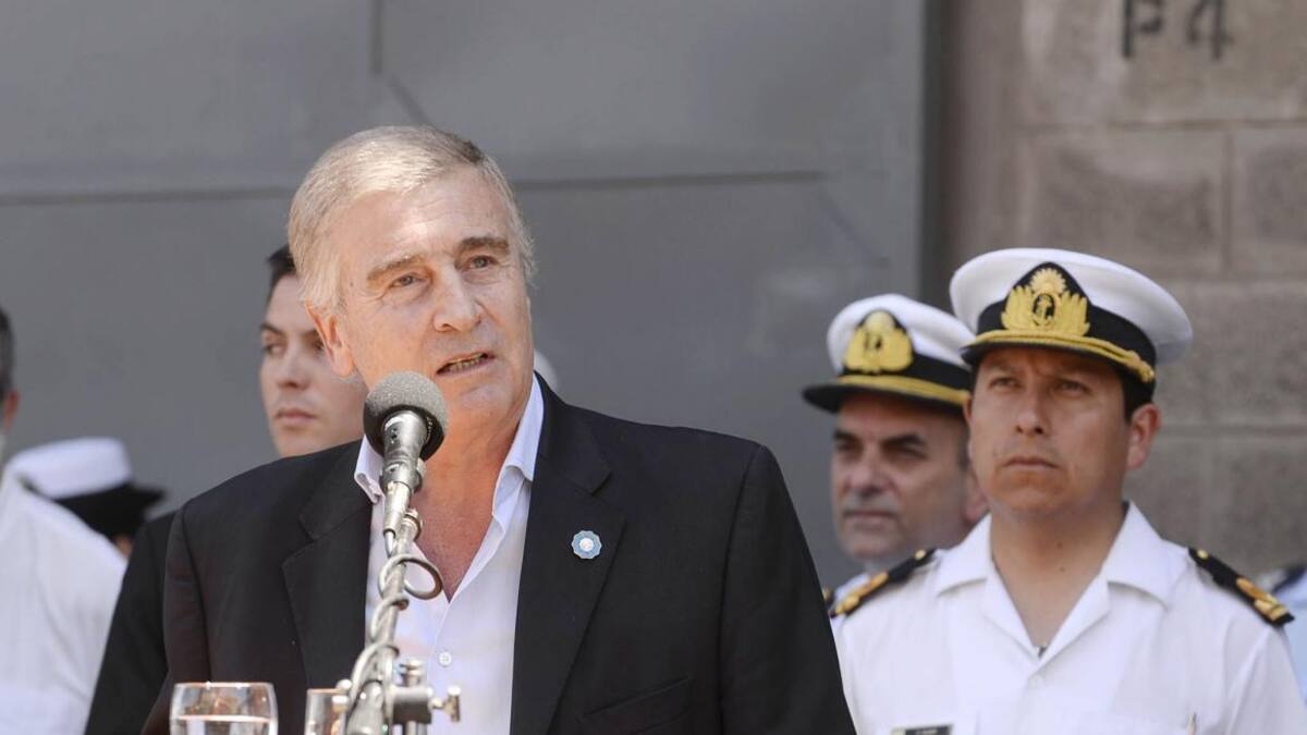 Ministro de Defensa Oscar Aguad, Gobierno, política, NA