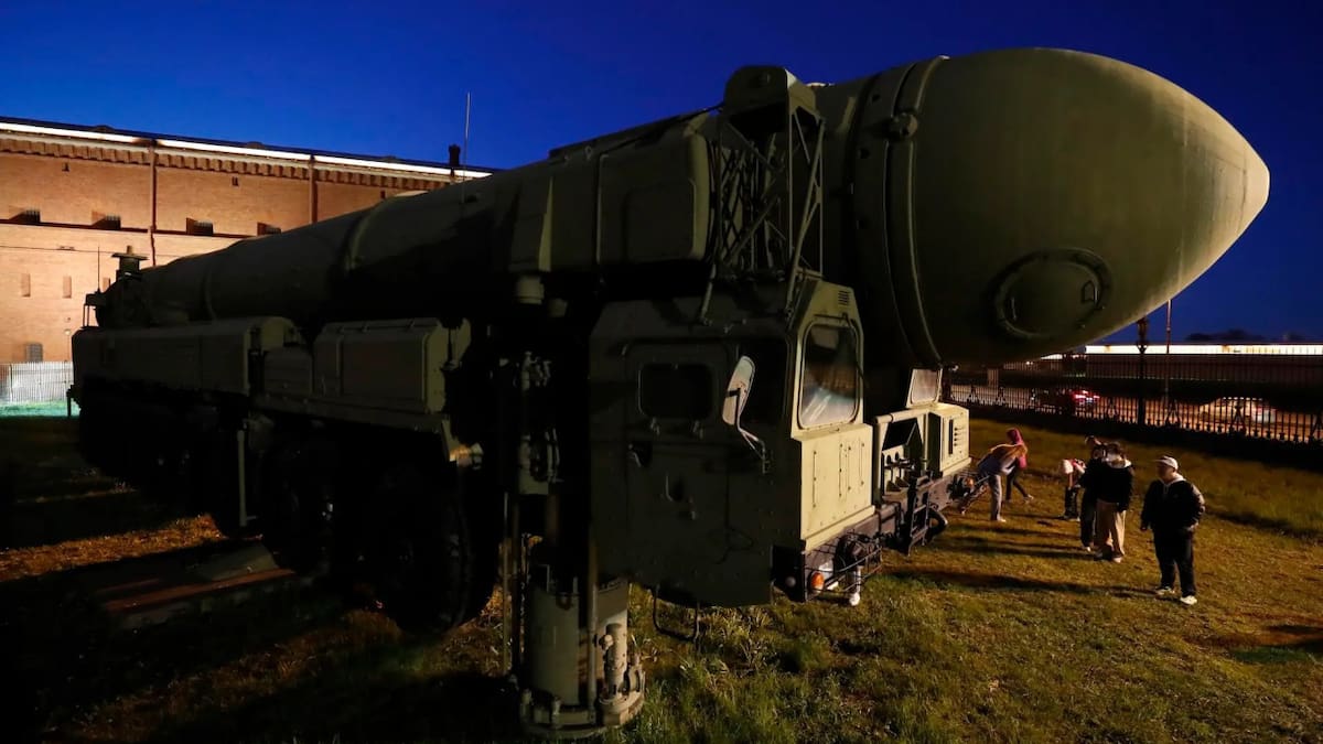 Rusia: Putin ordenó ejercicios de fuerzas estratégicas de disuasión nuclear con misiles balísticos y crucero
