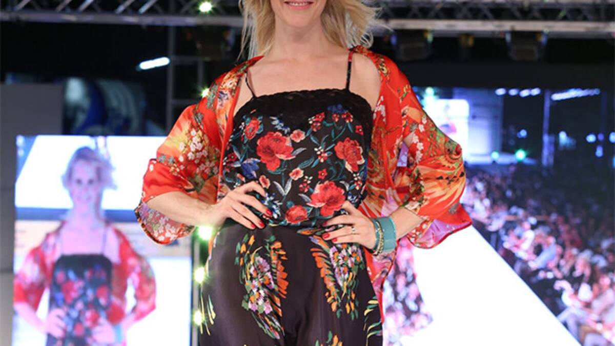 Modelo vuelve a la pasarela despues de haber sido mamá