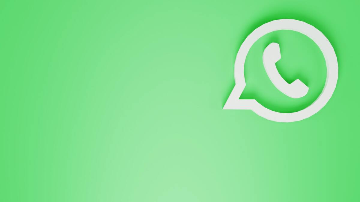 Modo oscuro en WhatsApp. Foto: Unsplash