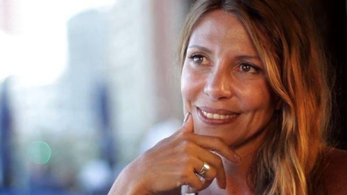 Mónica Ayos no dejó nada a la imaginación con sensual foto playera