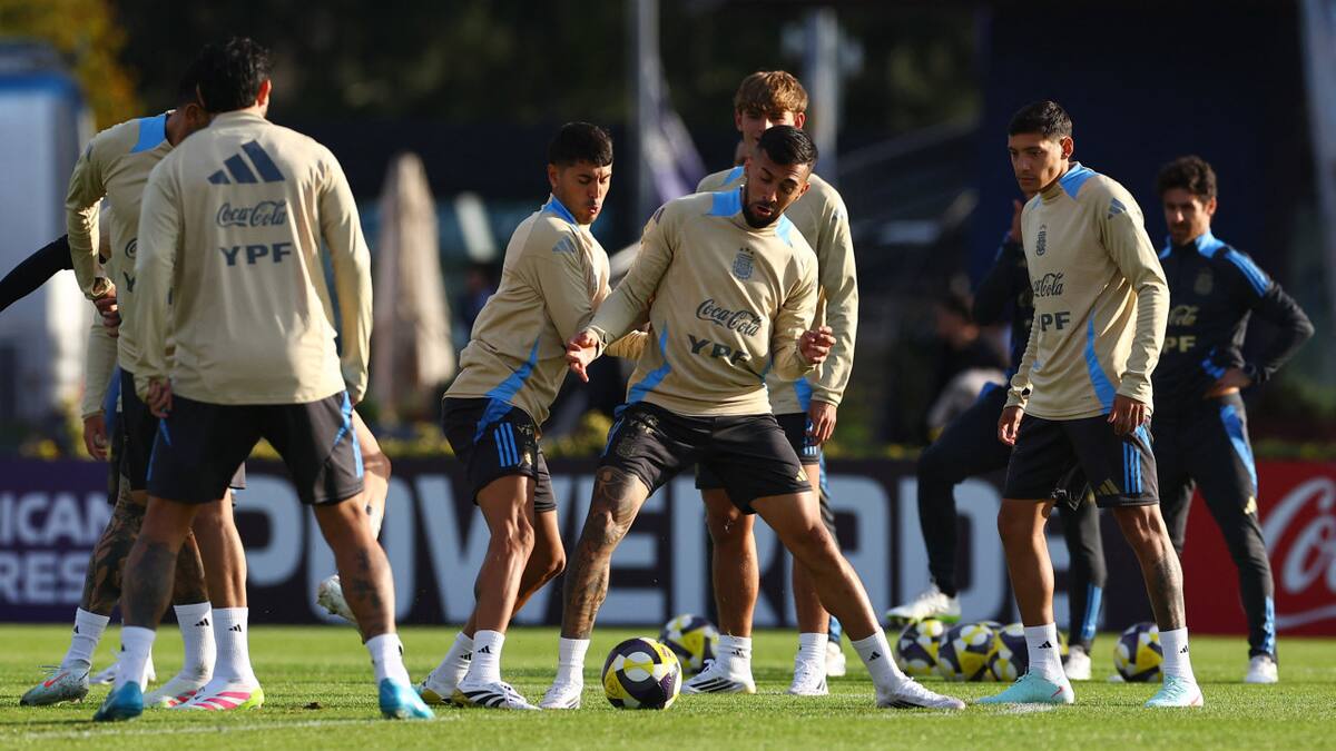 Muchos futbolistas sumarán minutos en la Selección argentina. Foto: Reuters/Agustin Marcarian.