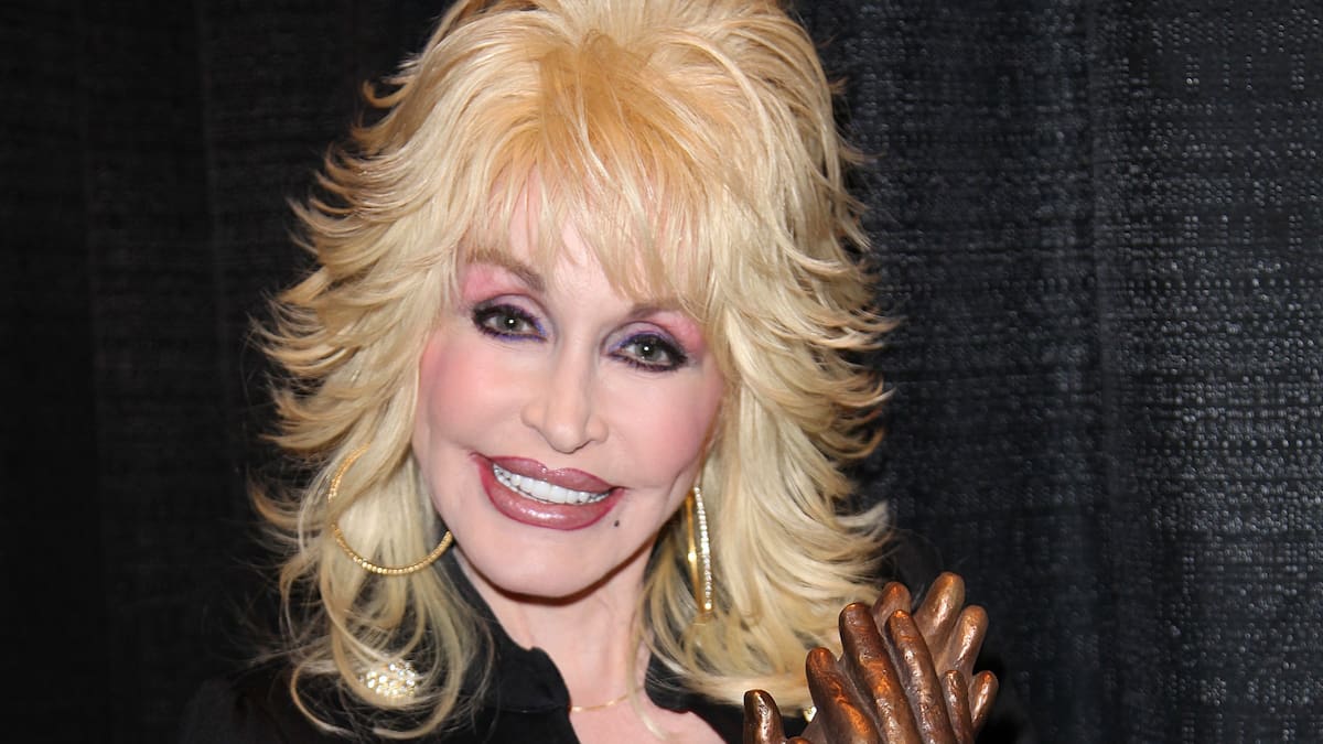 Murió Dolly Parton a los 80 años: qué se sabe sobre la causa de su muerte