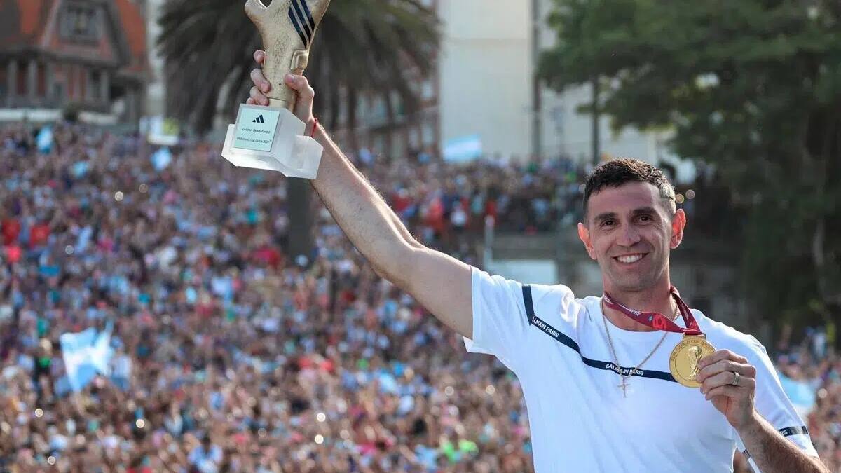 El mapa del Dibu Martínez en Mar del Plata: los lugares que marcaron su infancia y forjaron la leyenda
