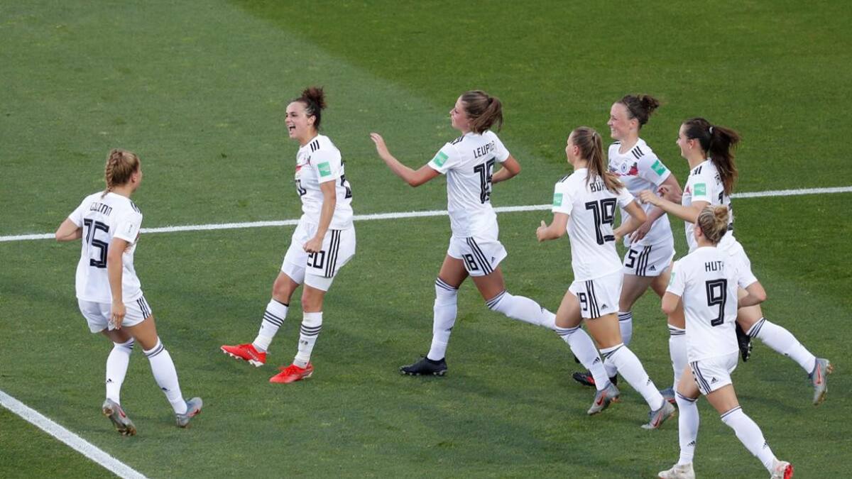 Mundial de fútbol femenino Francia 2019 - Sudáfrica vs. Alemania - Deportes - Reuters