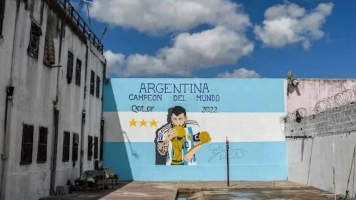 Mural de Lionel Messi en una cárcel de La Plata.