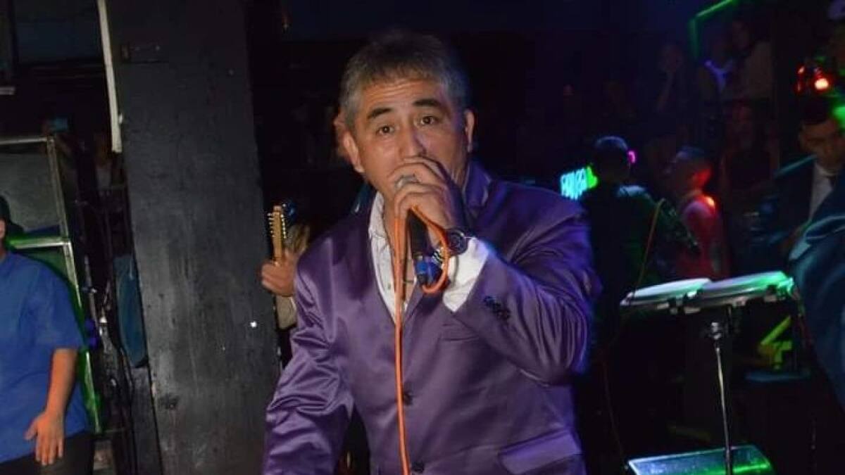 Murió el cantante Huguito Flores. Foto: Instagram.