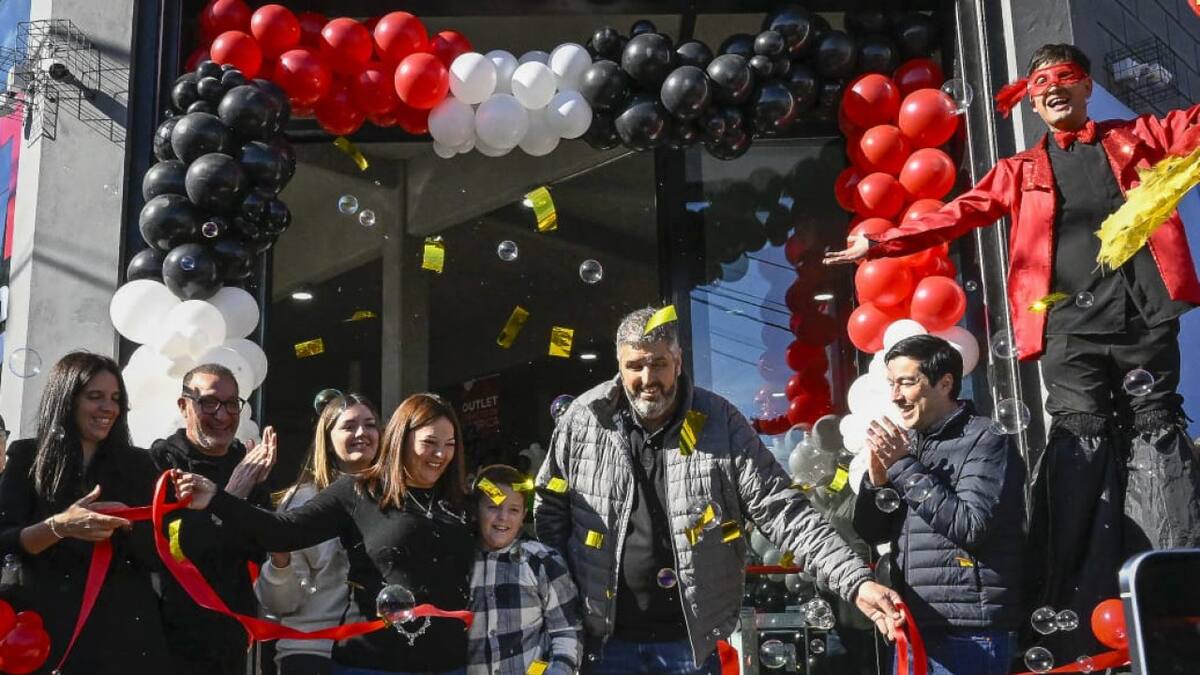 Nardini reafirma la importancia de impulsar el comercio local en la inauguración del Electro Norte