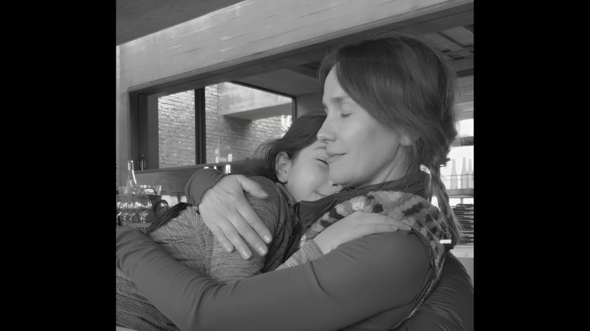 Natalia Oreiro y su hijo, Merlín Atahualpa. Foto: Captura de video Instagram.