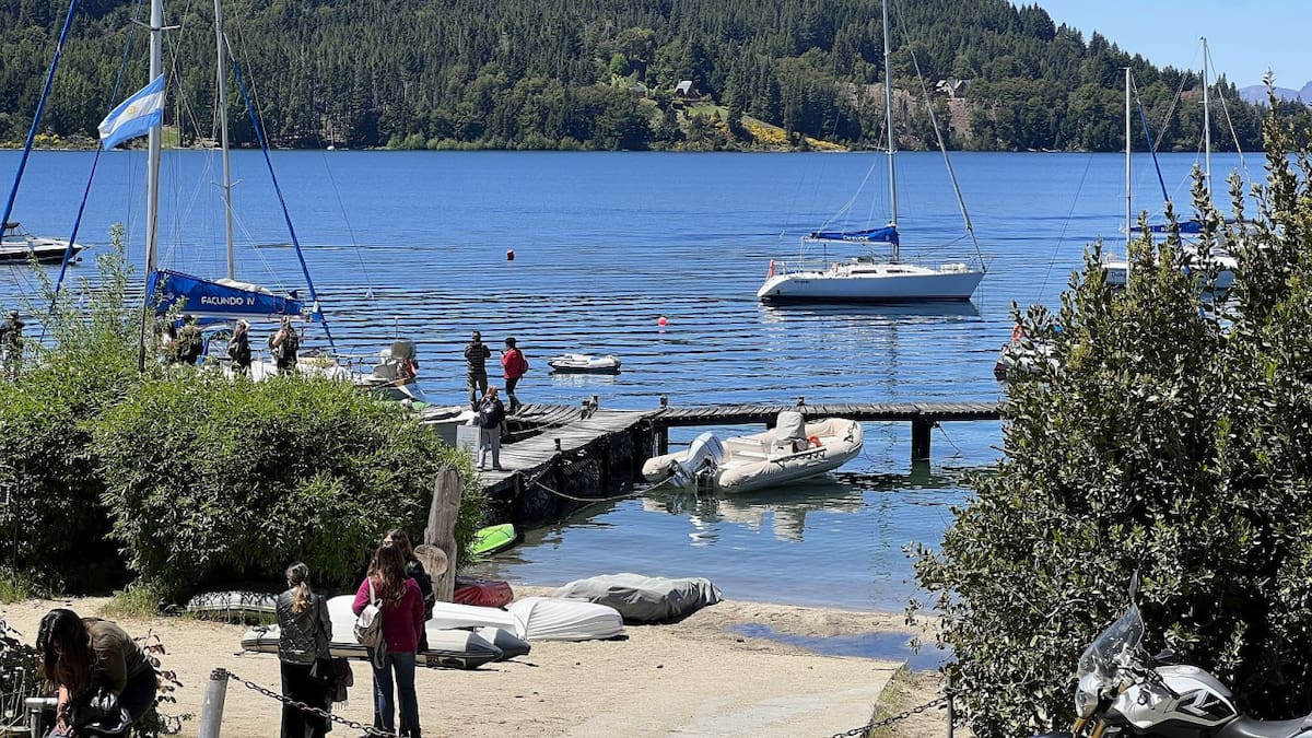 Navegar en velero por el lago Nahuel Huapi. Foto: Pato Daniele