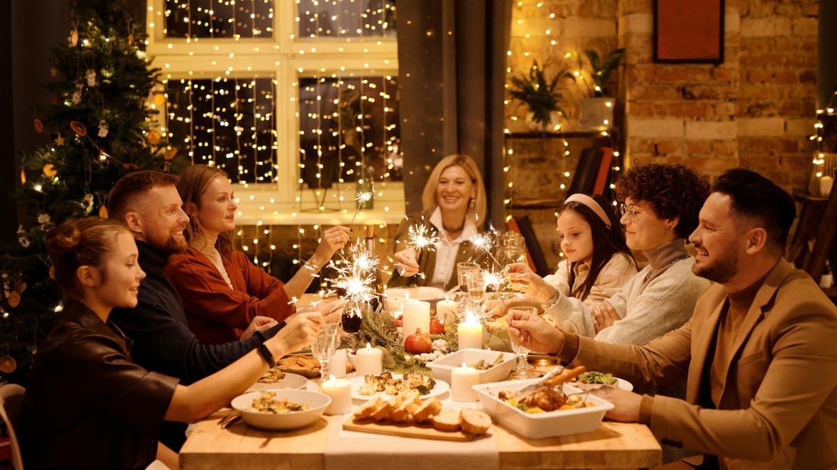 Las mejores frases para enviar a tus seres queridos durante Navidad. Foto Pexels.