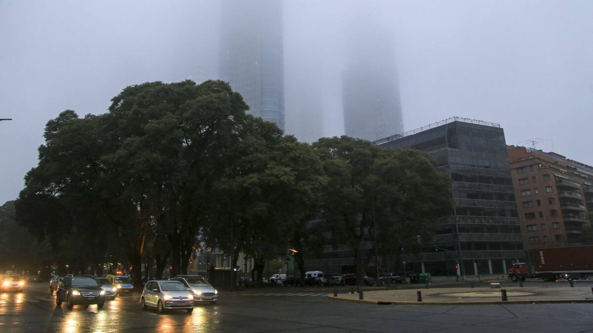 Neblina en Buenos Aires. Foto: NA.