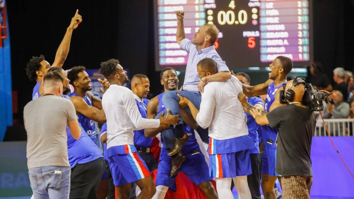 Néstor García; Argentina-República Dominicana. Foto: Télam.