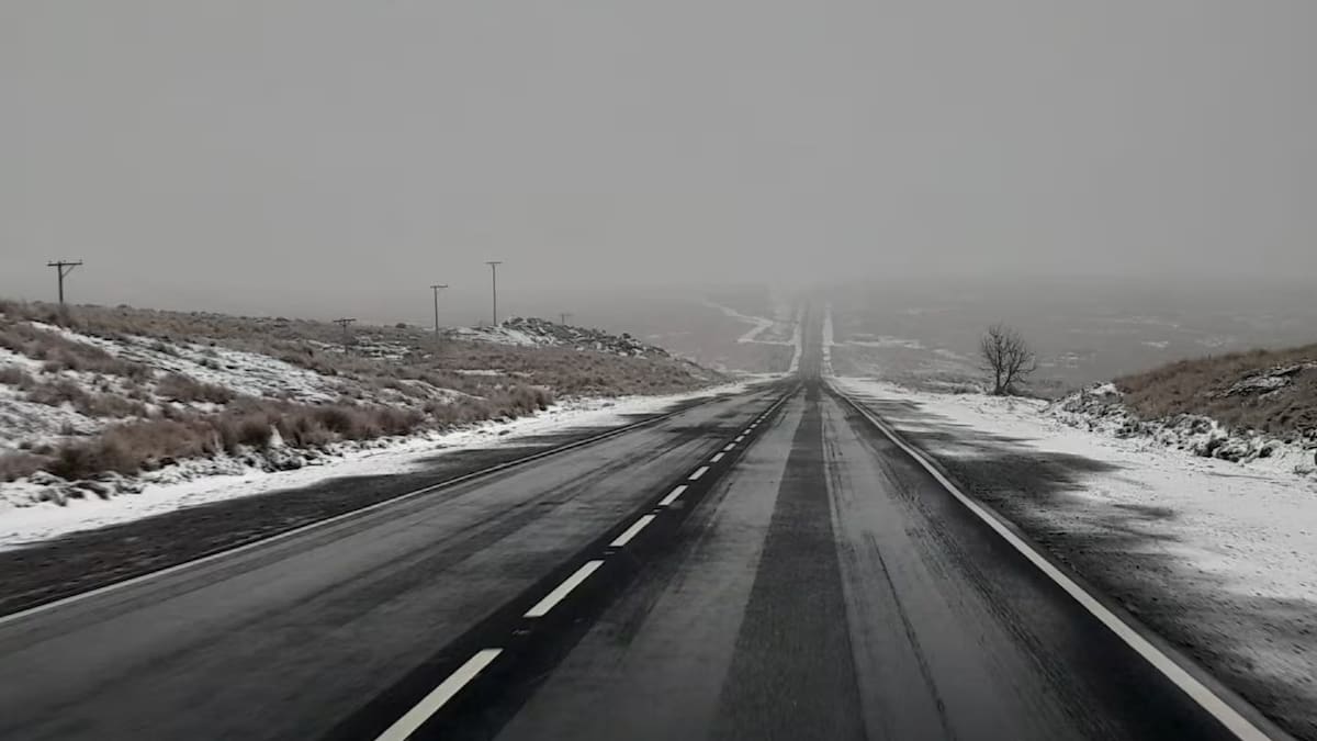 Imágenes impactantes: nevó en Córdoba y cerraron el Camino de las Altas Cumbres por las condiciones de la ruta