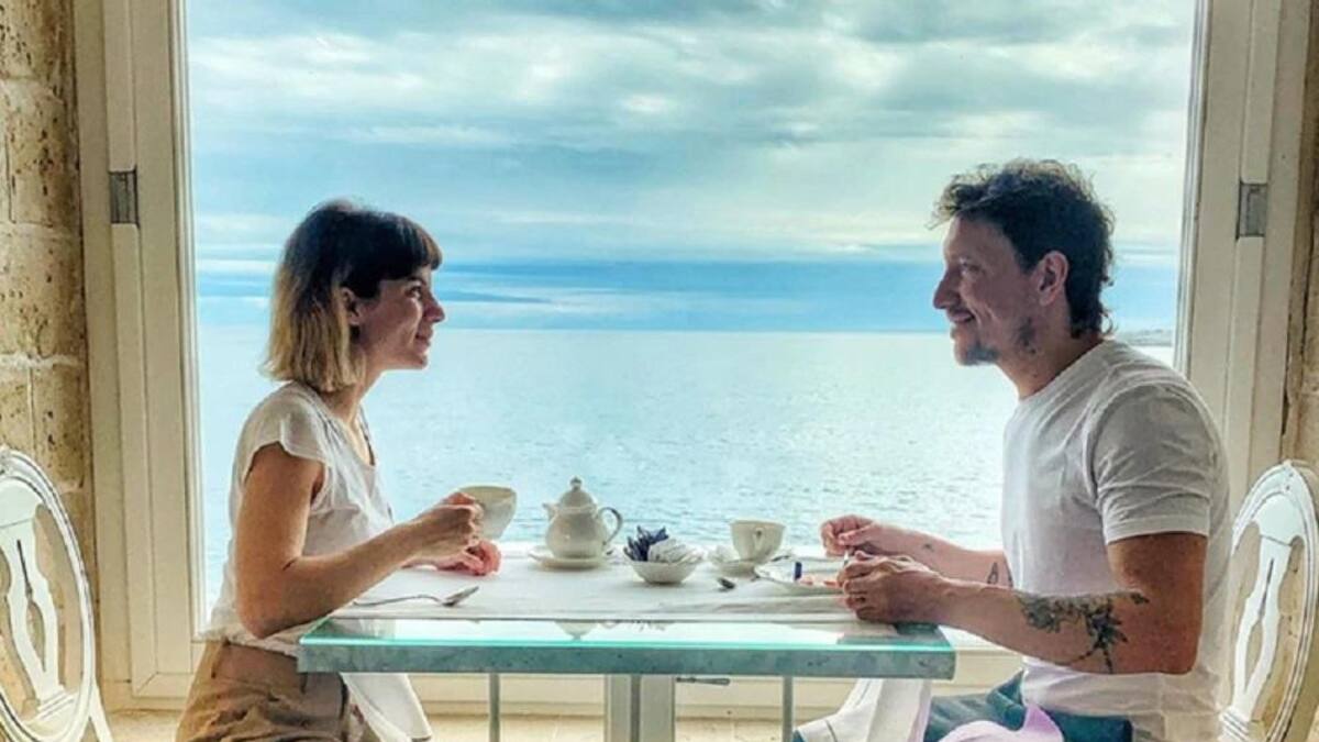 Nico Vázquez y Gimena Accardi en Italia