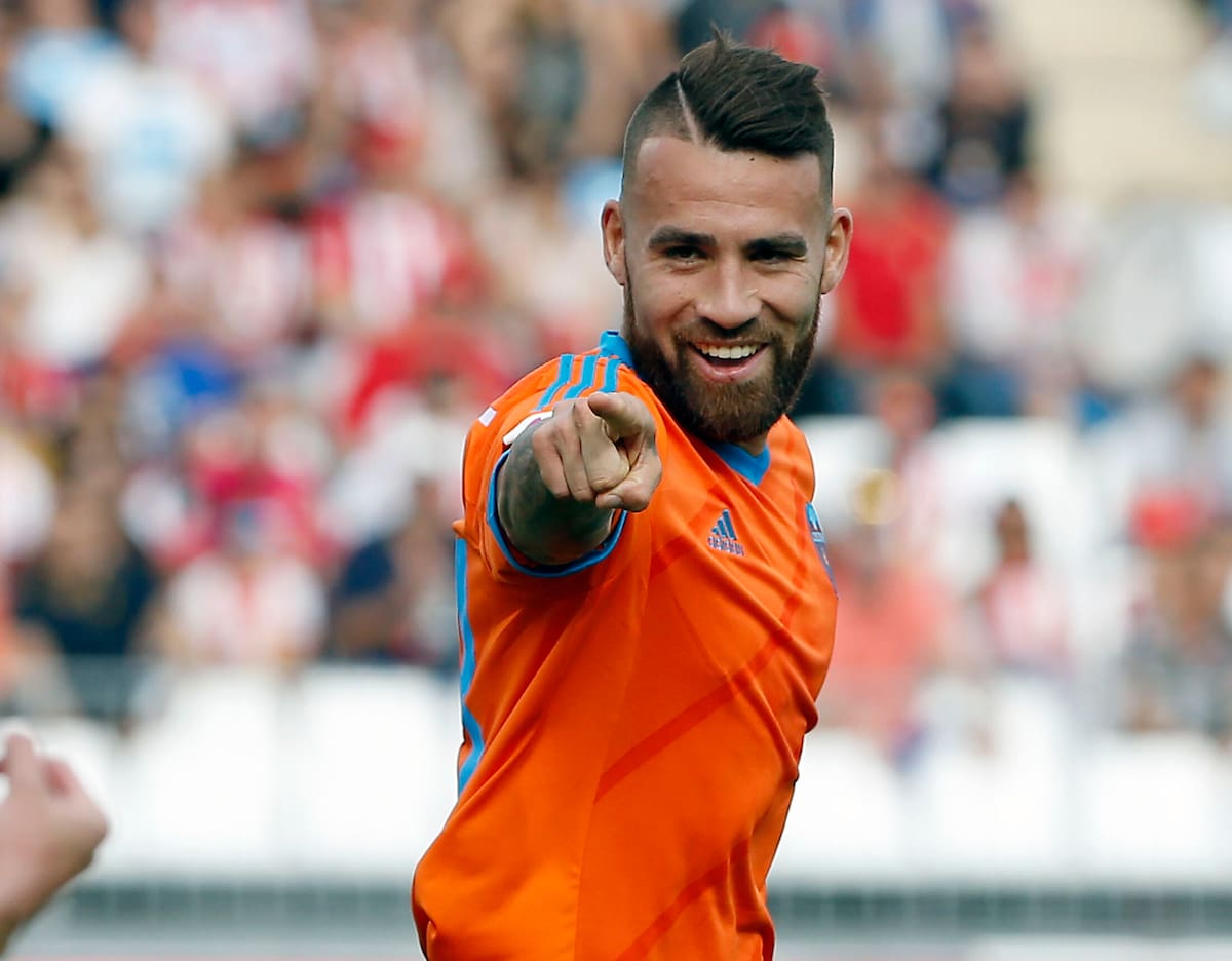 Nicolás Otamendi en el Valencia.