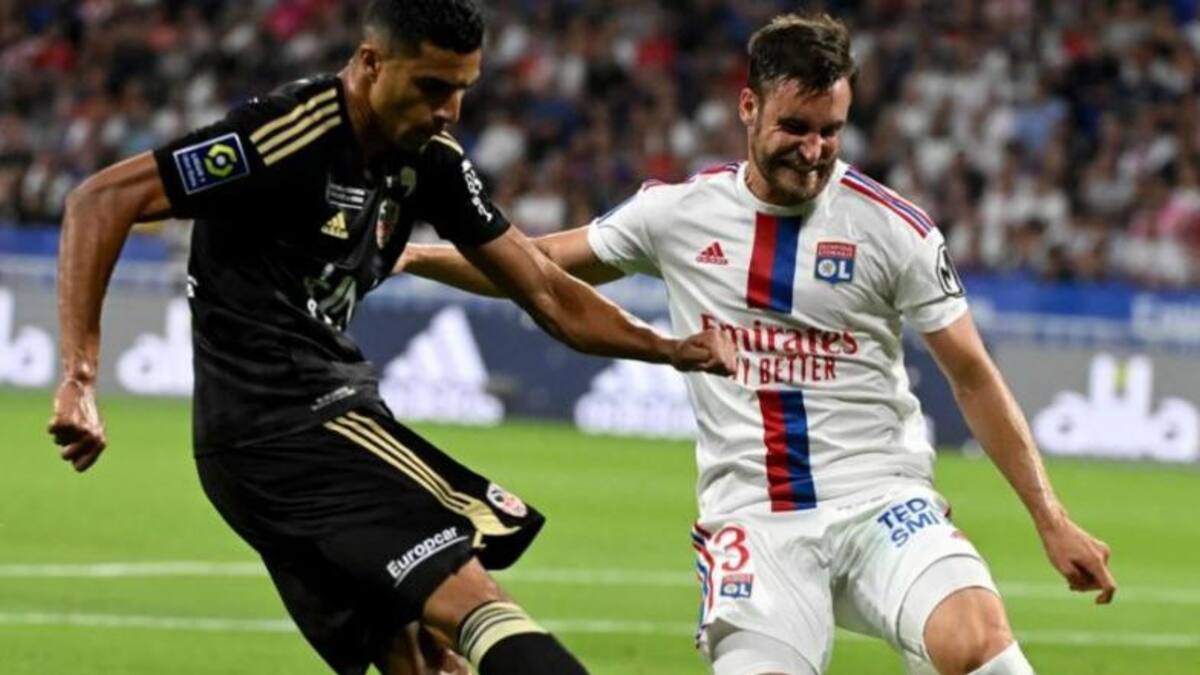 En en el inicio de la liga francesa, Tagliafico debutó con un triunfo en Lyon