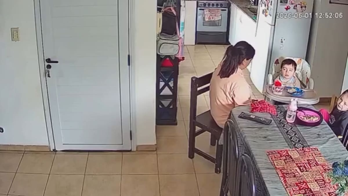 Indignación en Córdoba: una niñera fue denunciada por golpear a dos niños mientras almorzaban