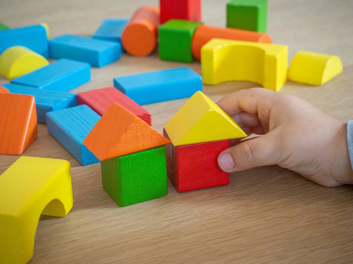 Niños, autismo. Foto: Unsplash.