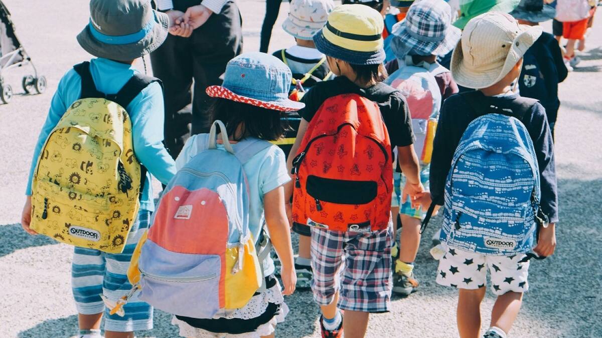 Vuelta a clases: las recomendaciones para comprarle la mochila más "saludable" a los niños