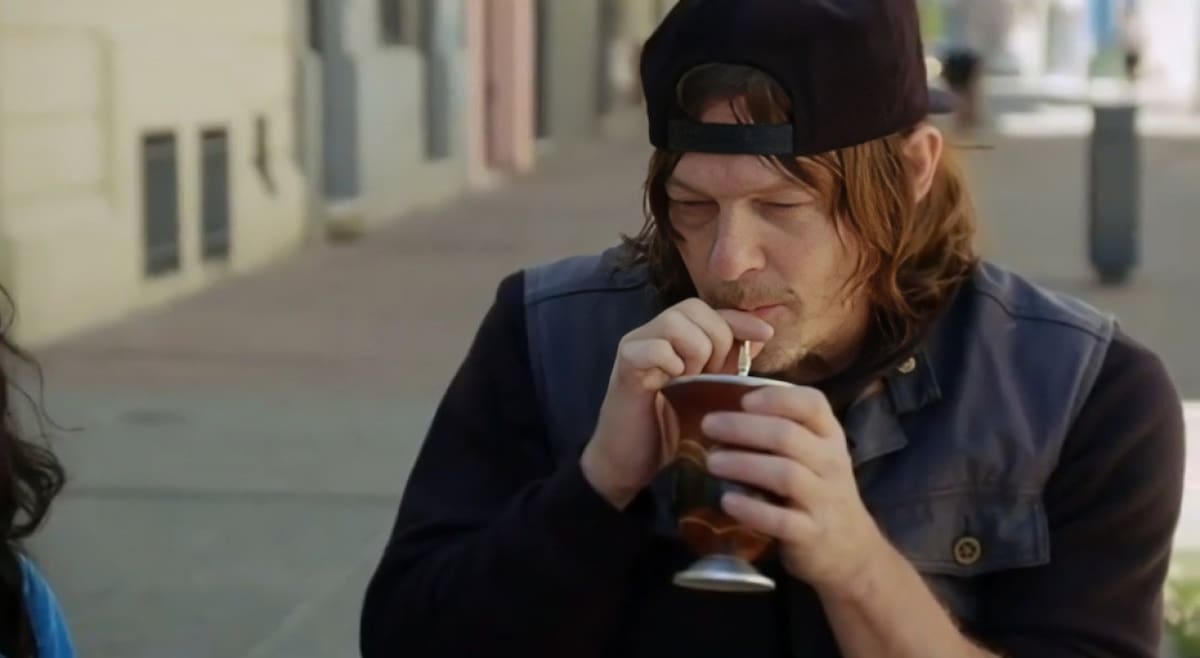 Norman Reedus tomando mate. Foto: redes sociales.