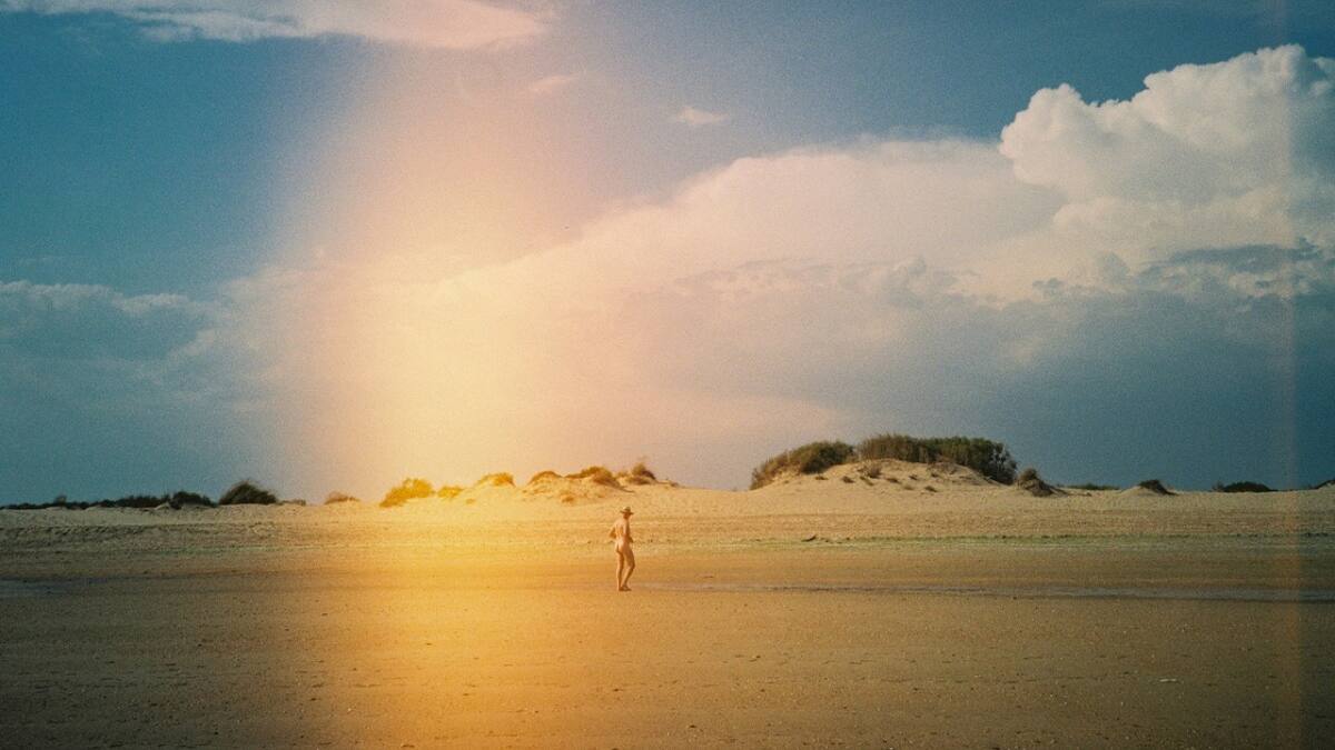 Nudismo. Foto: Unsplash.