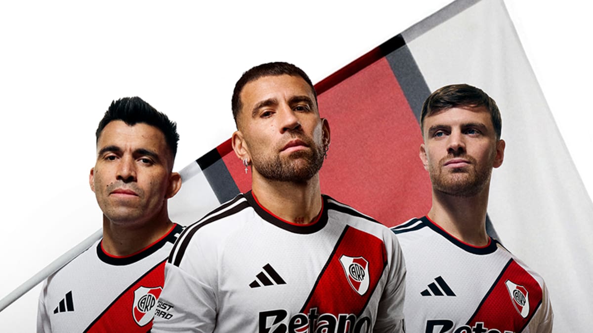 Con Otamendi a la cabeza, River presentó su nueva camiseta: el detalle que enamoró a los hinchas