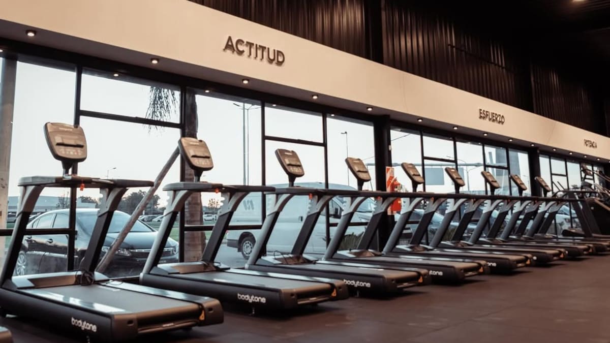 El más grande del mundo: cómo es por dentro el mega gimnasio que abrió en el Aeropuerto de Ezeiza