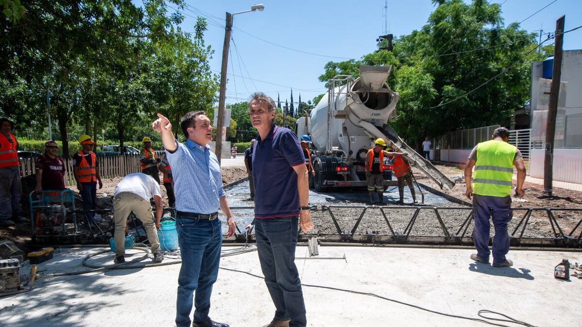 Andrés Watson y Gabriel Katopodis supervisaron una obra vial en La Capilla