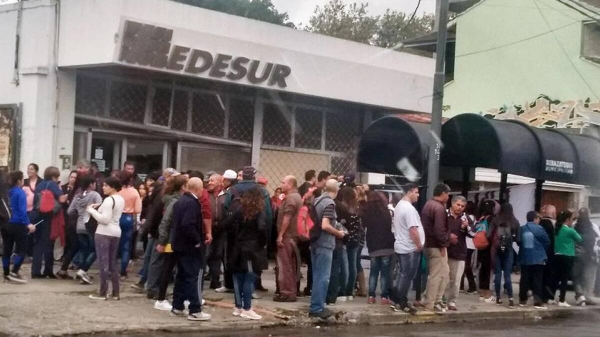 Oficina de Edesur, queja de ususarios