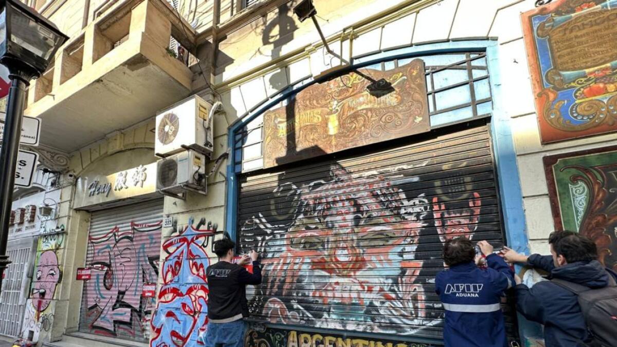 Operativo Aduana en el Abasto. Foto: prensa