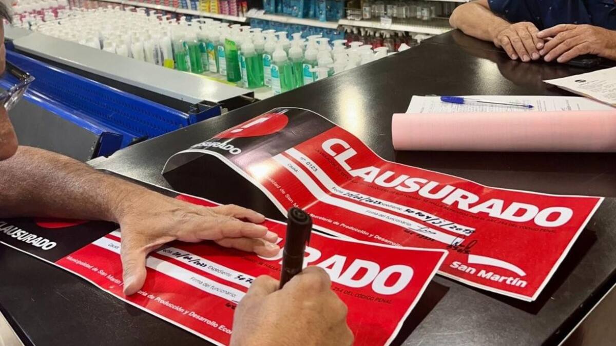 Operativo de fiscalización relámpago en el hiper jumbo de San Martín. Foto: Secretaría de Comercio de la Nación.