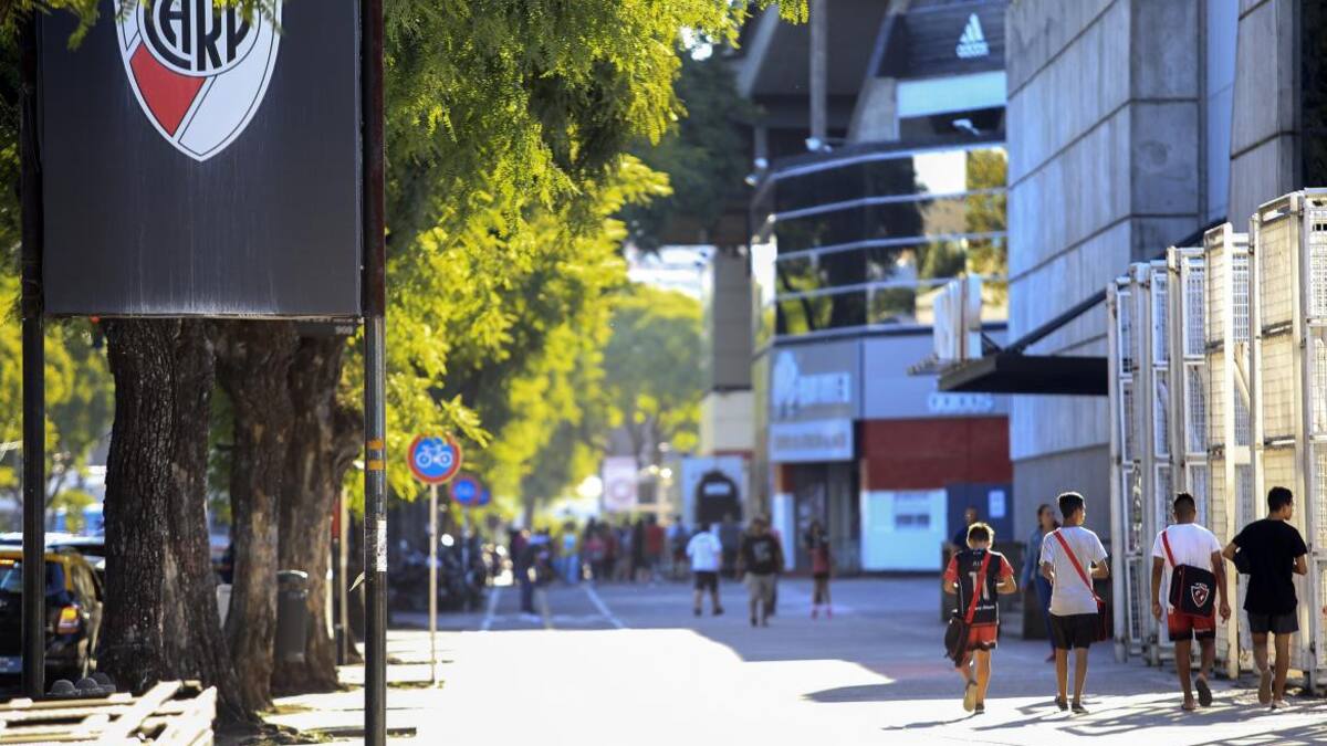 Operativo policial en River Plate - abusos sexuales NA