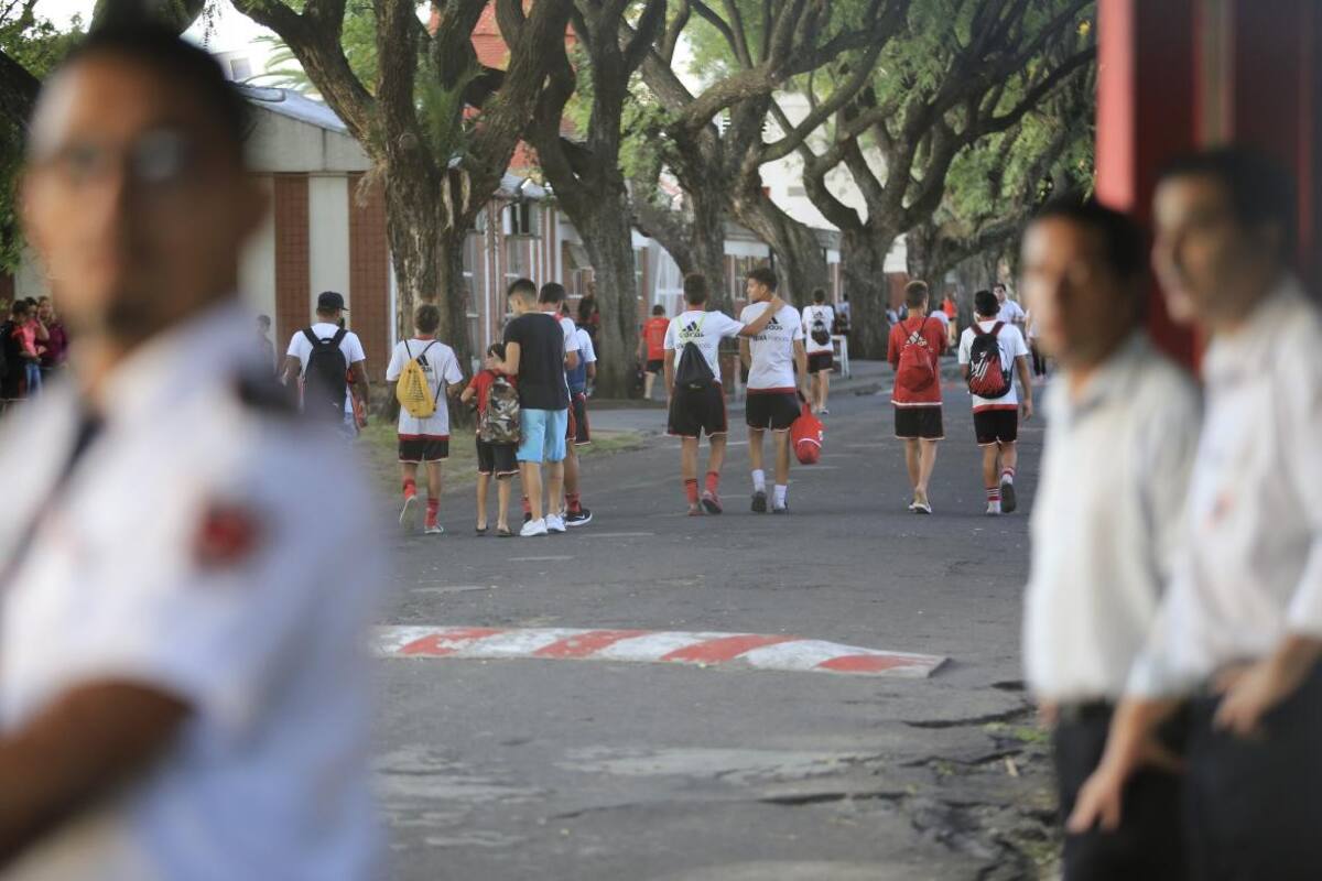 Operativo policial en River Plate - abusos sexuales NA