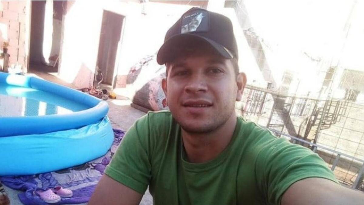 Indagan al hombre que asesinó a tiros a la mujer policía en el Subte C de Retiro