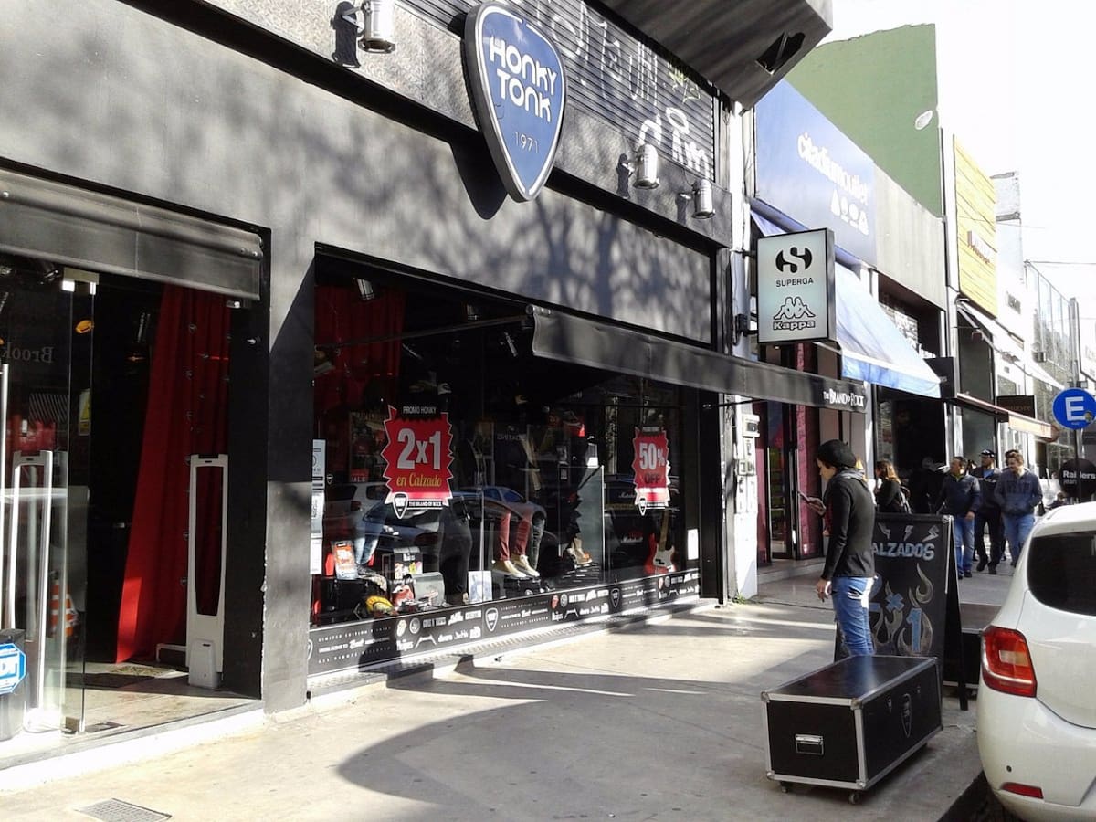 Outlets de la calle Aguirre, en Villa Crespo. Foto: Buenos Aires Connect.