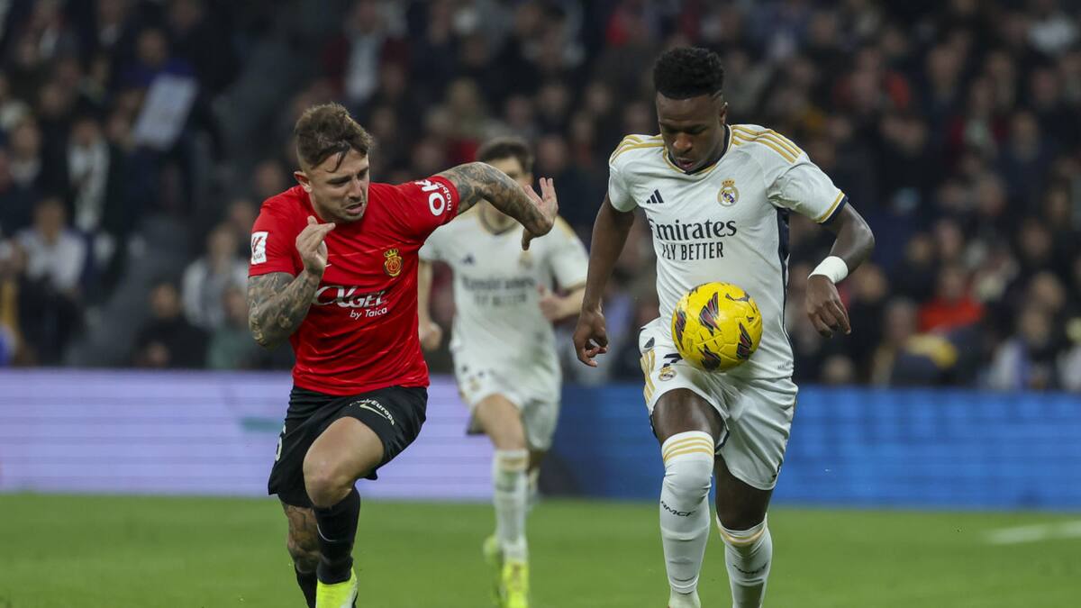 Pablo Maffeo y Vinicius Junior. Foto: EFE