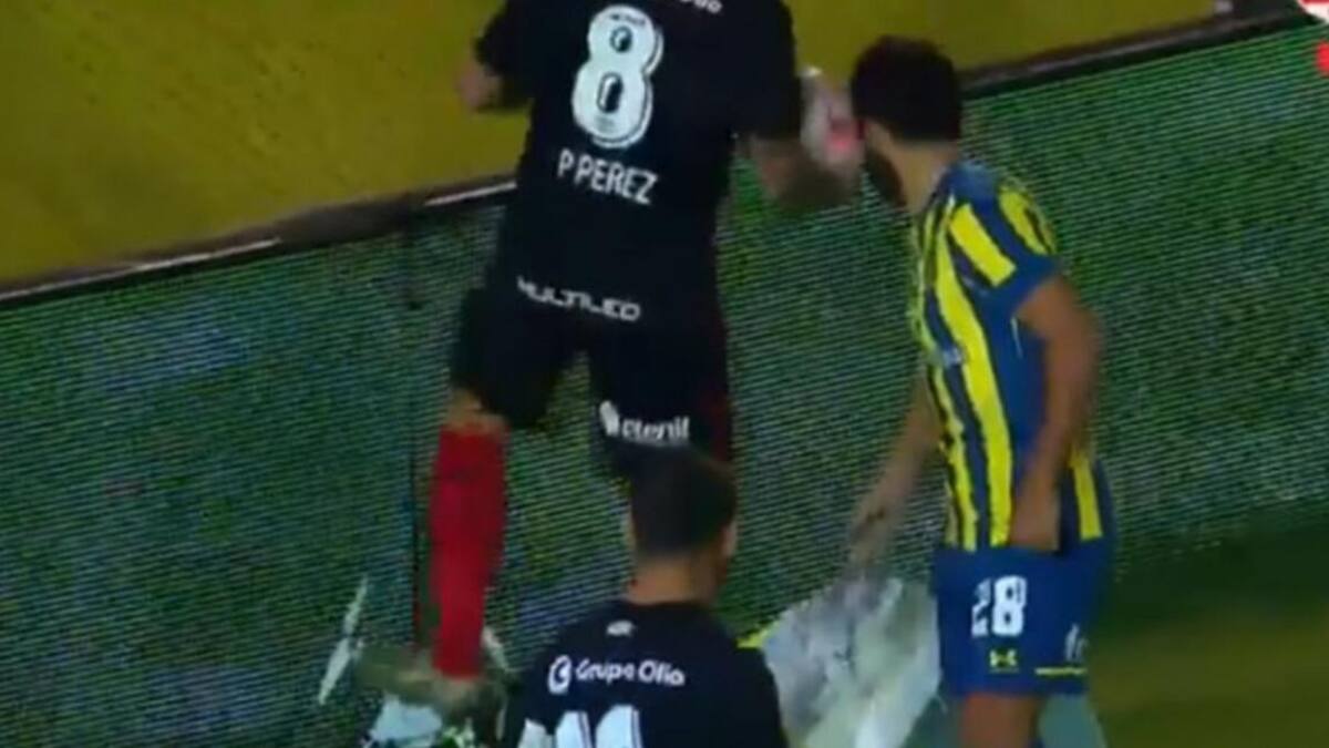 Pablo Pérez destruyó el dron en el clásico rosarino