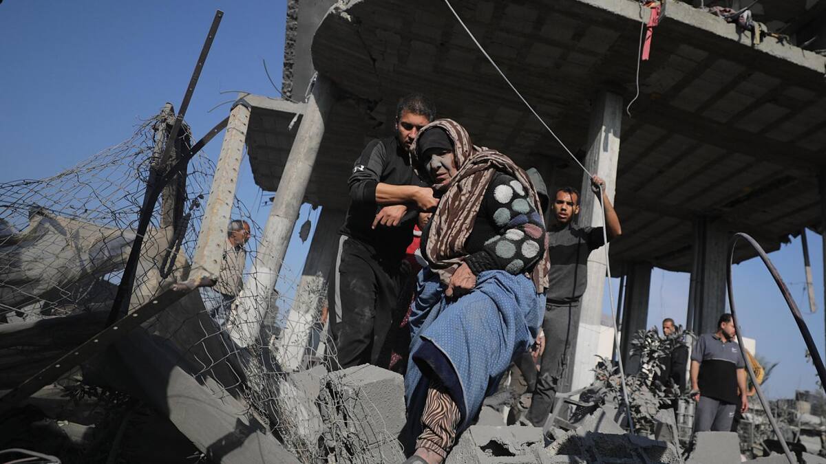 Palestinos en el campo de refugiados Khan Yunis, en la Franja de Gaza. Foto: EFE.