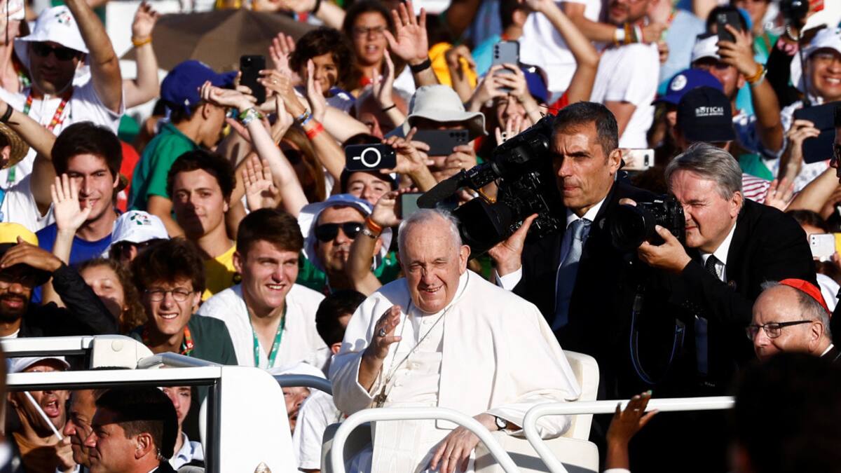 Papa Francisco, misa en Lisboa en la JMJ. Foto: Reuters.