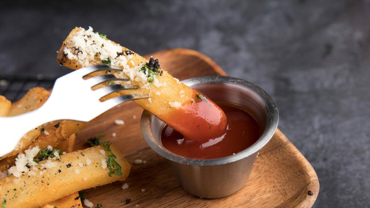 Papas con queso parmesano. Fuente: Pexels