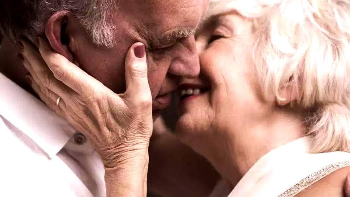 Pareja de la tercera edad - Sexo - Relaciones