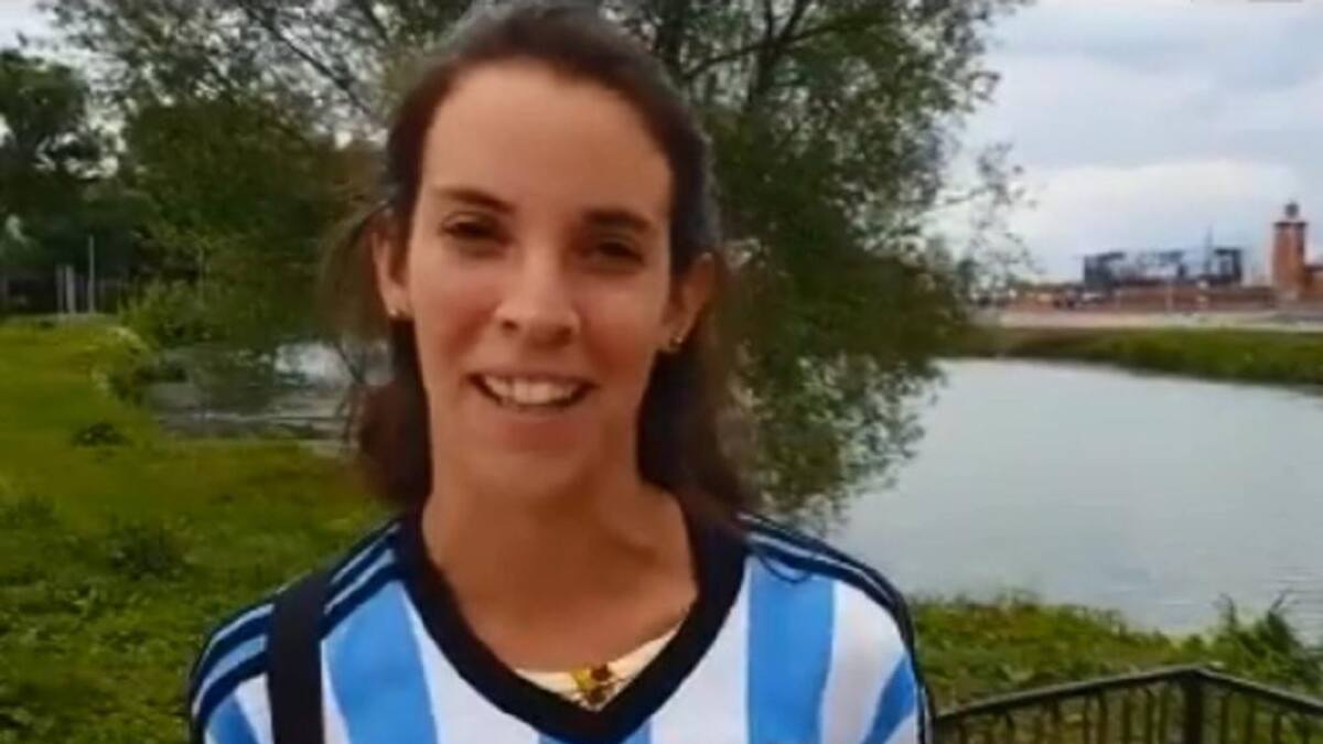 Pareja dejó todo y se fue a Rusia para seguir a la Selección