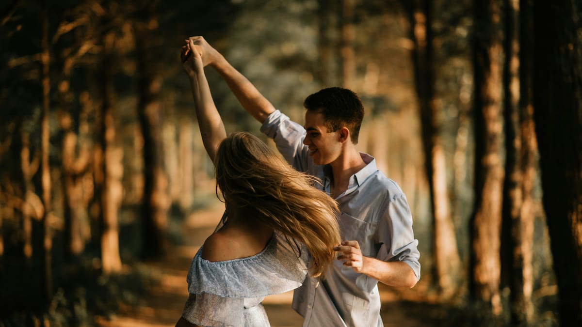 El amor llegará en esta época a tres signos del zodíaco. Foto: Unsplash.