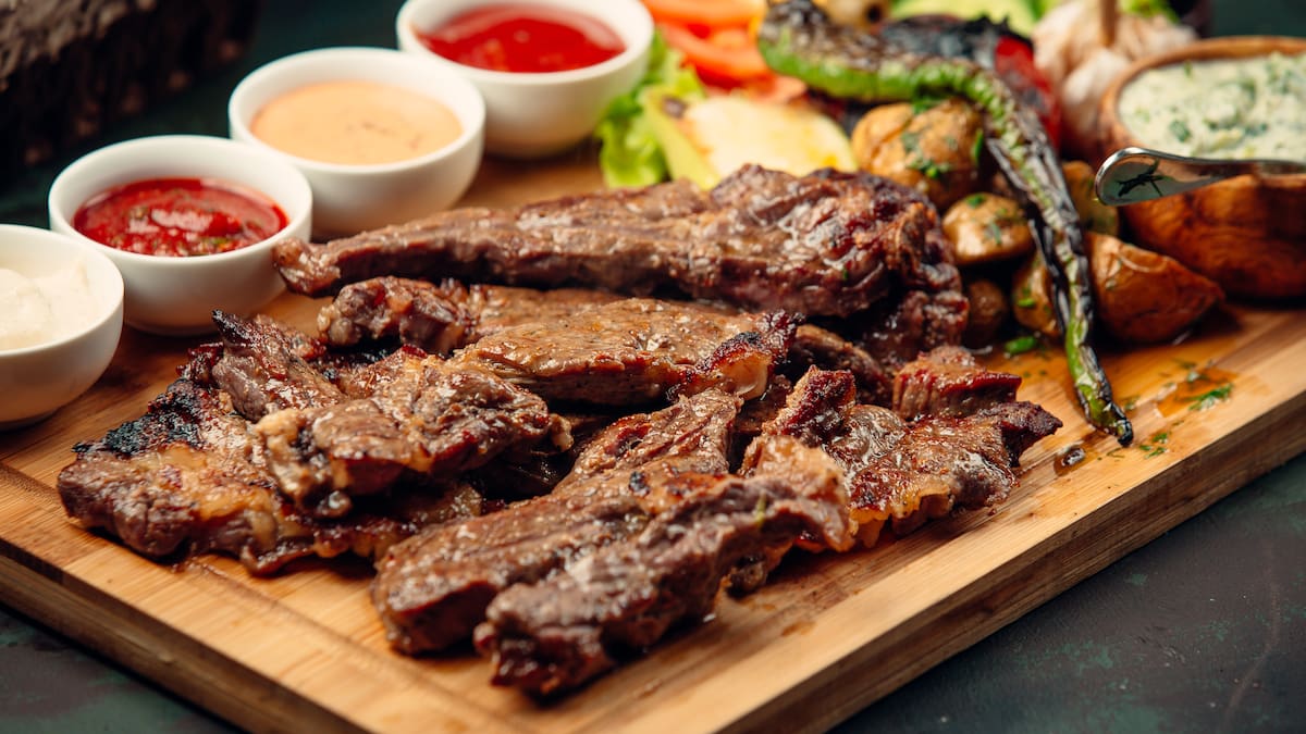 Las mejores parrilladas y pulperías antiguas están en este pueblito bonaerense: a cuánto queda de CABA y cómo llegar