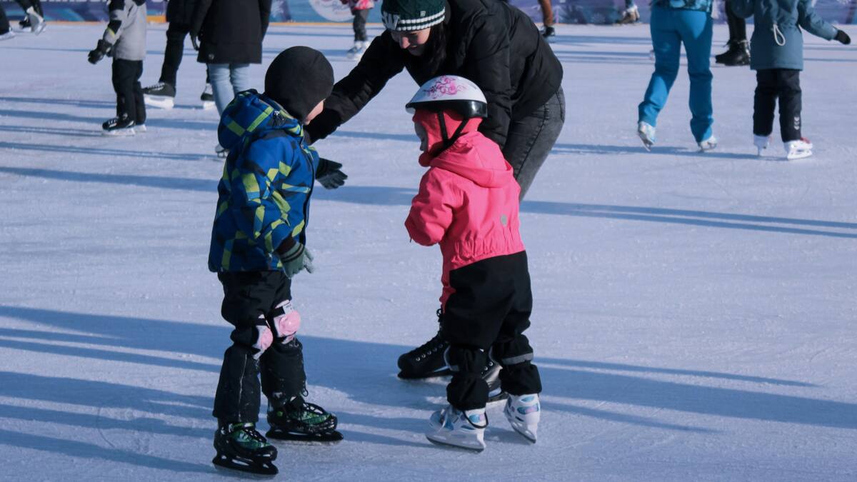 Patinaje sobre hielo. Foto: Unsplash.