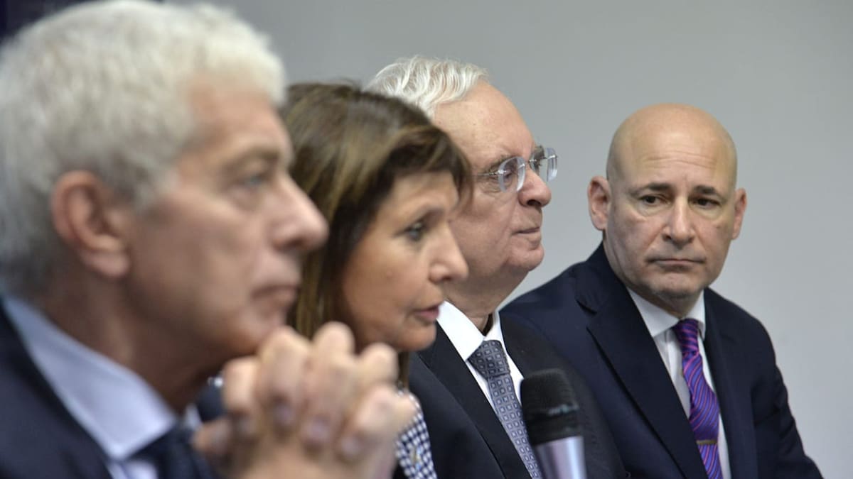 Patricia Bullrich, ministra de Seguridad, y Mariano Cuneo Libarona, ministro de Justicia, presentaron el Regimen Penal Juvenil. Foto: Prensa
